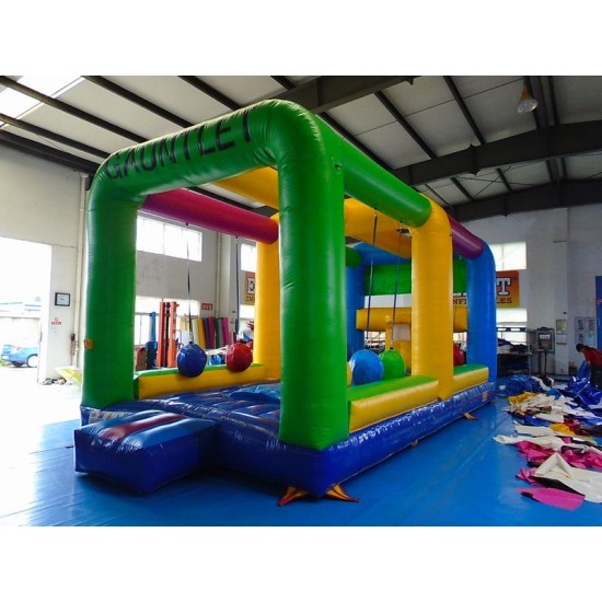 Gauntlet Wet/Dry Inflatable Game